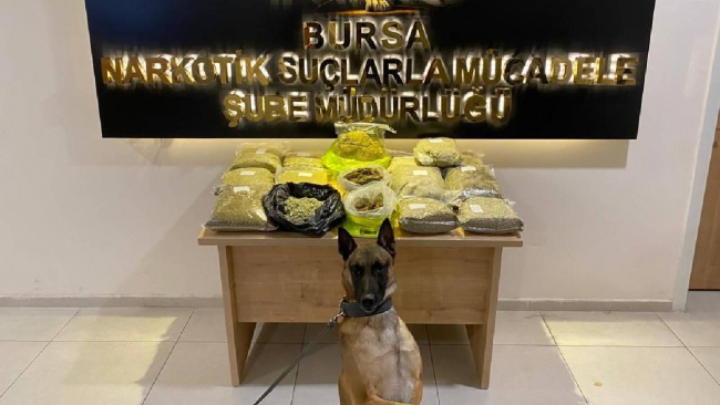 Çamaşır makinesinden 13 kilogram uyuşturucu çıktı